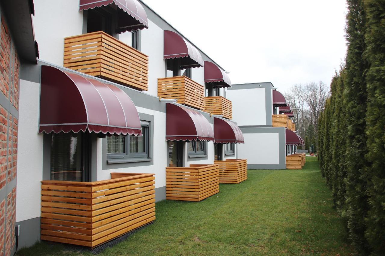 Hotel Lh Boardinghouse Gmbh - Wi Dahaam Küps Exterior foto